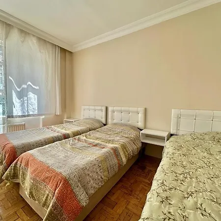 アパート Sisli Near Osmanbey Metro 2+1 First Floor Flat *
