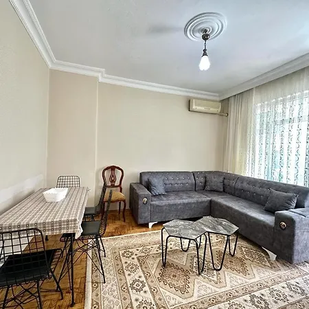Sisli Near Osmanbey Metro 2+1 First Floor Flat イスタンブール