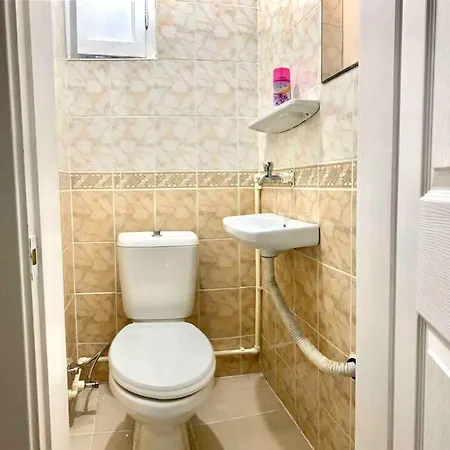 Sisli Near Osmanbey Metro 2+1 First Floor Flat Lejlighed
